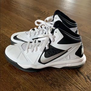 Nike Women’s Basketball Sneakers